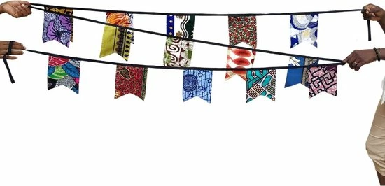 Maame Tumi Stoffen Slingers | Slingers Verjaardag | Slingers Stof | Leuk Sinterklaas Cadeau | Origineel Ontwerp | Herbruikbaar | Wasbaar | Handgemaakt | Feest | Versiering 2 Maame Tumi Stoffen Slingers | Slingers Verjaardag | Slingers Stof | Leuk Sinterklaas Cadeau | Origineel Ontwerp | Herbruikbaar | Wasbaar | Handgemaakt | Feest | Versiering - Afbeelding 2