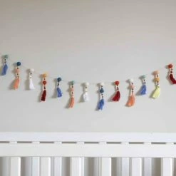 Return To Sender Slinger Met Kwastjes -Duurzamer-speelgoed Winkel 550x366 74