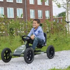 BERG Buddy Jeep? Junior Skelter - Groen - 3 Tot 8 Jaar 10 BERG Buddy Jeep? Junior Skelter - Groen - 3 Tot 8 Jaar -Duurzamer-speelgoed Winkel 550x366 88