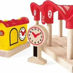 Hape Treinstation Met Licht En Geluid E3702 12 Hape Treinstation Met Licht En Geluid E3702 -Duurzamer-speelgoed Winkel 550x457 6