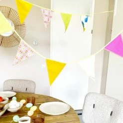 L.A.P. Atelier Vlaggenlijn Lentekriebels | 7,5 Meter | Stoffen Vlaggetjes | Duurzaam & Handgemaakt | Geel Groen Roze -Duurzamer-speelgoed Winkel 550x550 104