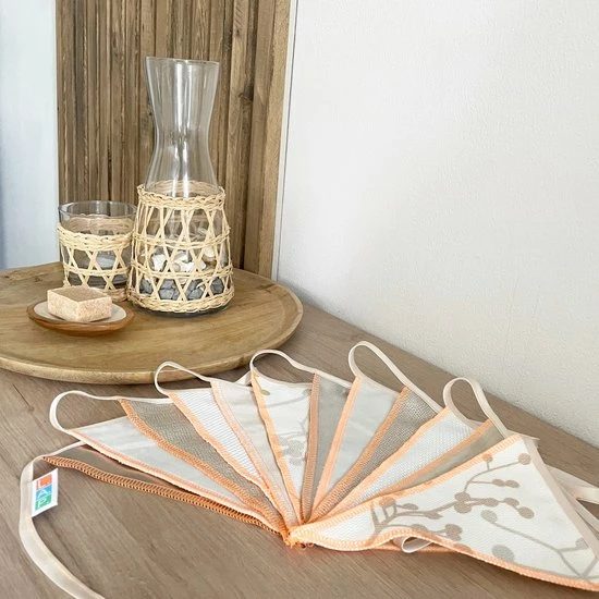 L.A.P. Atelier Vlaggenlijn Naturel | 7,5 Meter | Stoffen Vlaggetjes | Duurzaam & Handgemaakt | Naturel Wit 3 L.A.P. Atelier Vlaggenlijn Naturel | 7,5 Meter | Stoffen Vlaggetjes | Duurzaam & Handgemaakt | Naturel Wit - Afbeelding 3