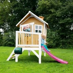 AXI Robin Speelhuis In Bruin/Wit - Met Verdieping En Paarse Glijbaan - Speelhuisje Voor De Tuin / Buiten - FSC Hout - Speeltoestel Voor Kinderen -Duurzamer-speelgoed Winkel 550x550 362