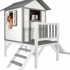 AXI Beach Lodge XL Speelhuis In Wit - Met Verdieping En Witte Glijbaan - Speelhuisje Voor De Tuin / Buiten - FSC Hout - Speeltoestel Voor Kinderen -Duurzamer-speelgoed Winkel 550x614 1