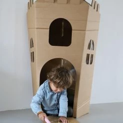 Kartonnen Speel Kasteel - Speelhuisje - Sinterklaas Cadeau - Hobbykarton - KarTent 16 Kartonnen Speel Kasteel - Speelhuisje - Sinterklaas Cadeau - Hobbykarton - KarTent -Duurzamer-speelgoed Winkel 550x825 5